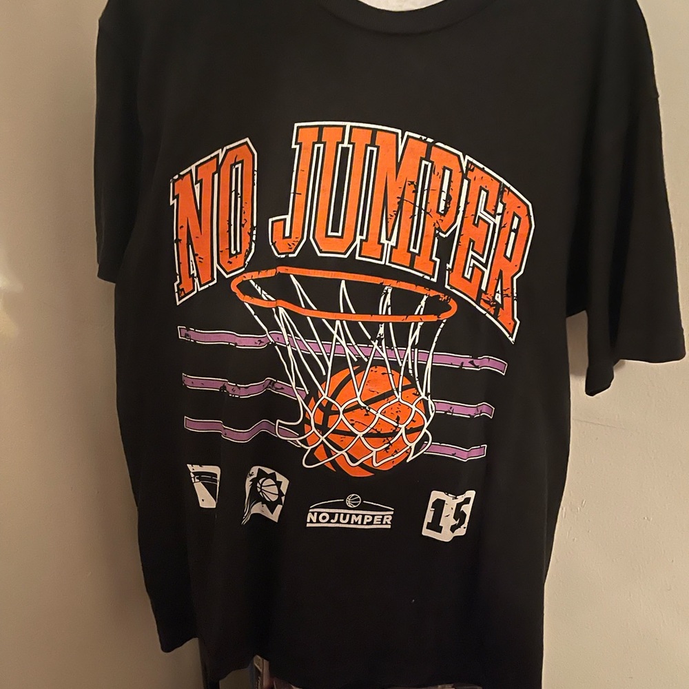 No jumper t shirt
